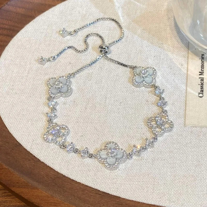 Petale Shell Bracelet