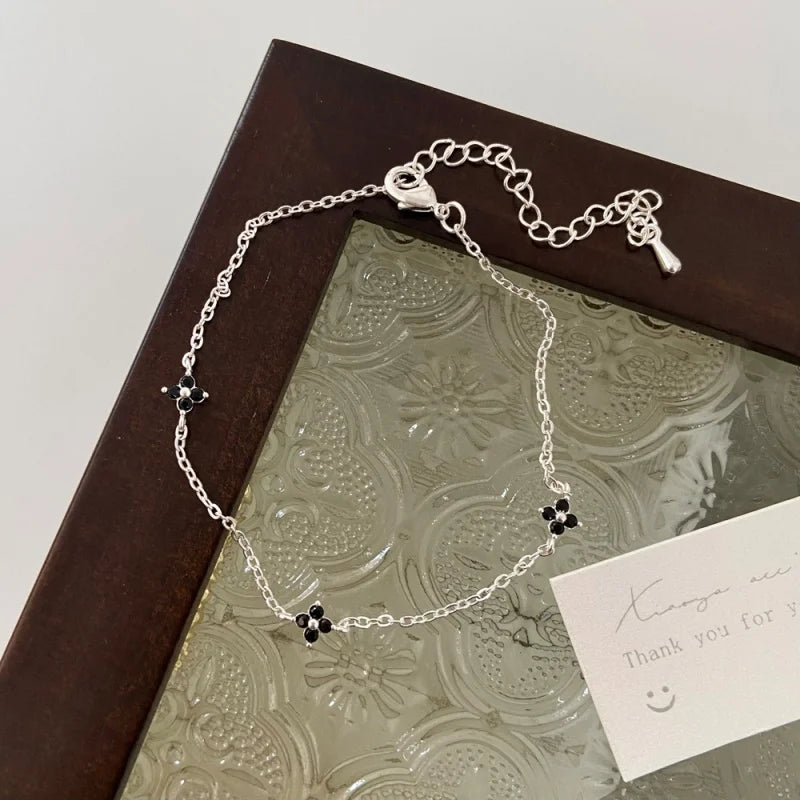 Petale Shell Bracelet
