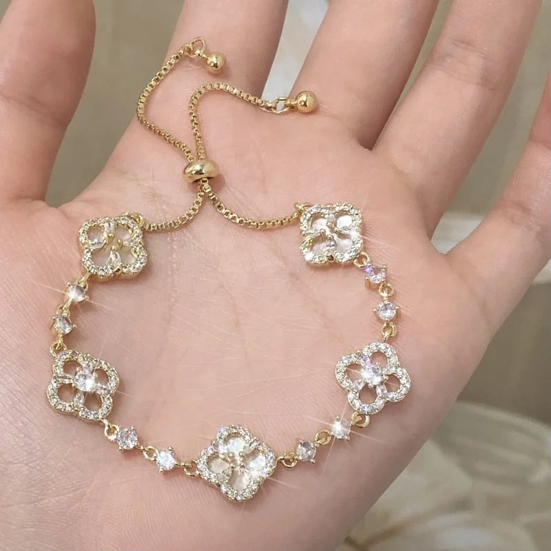 Petale Shell Bracelet
